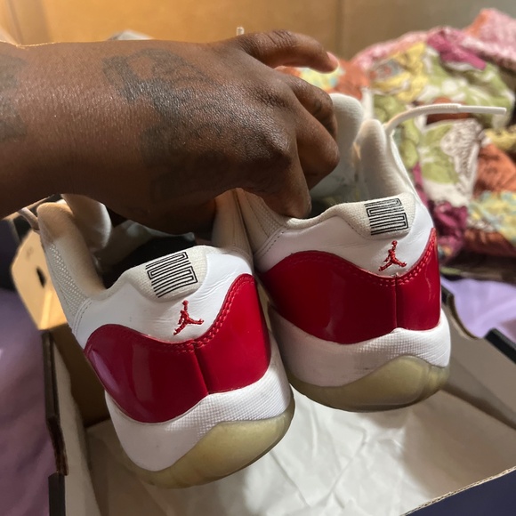 Air Jordan 11 Retro Low - Picture 5 of 7